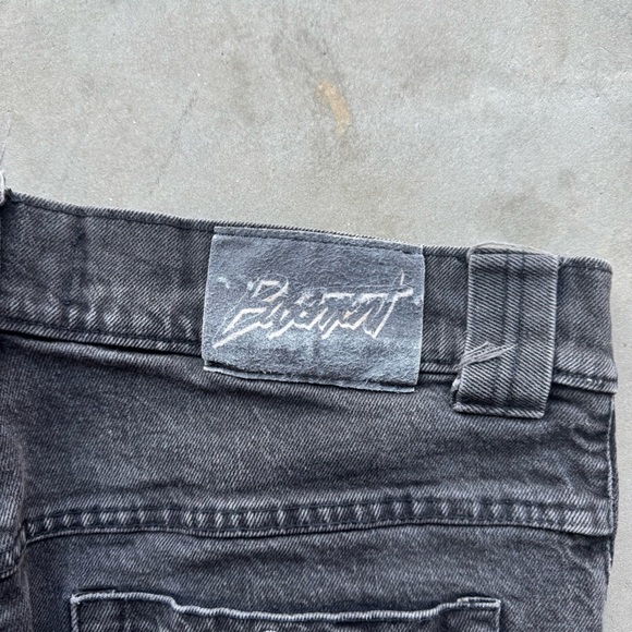 Vintage Y2K Baggy Embroidered Jorts - Picture 2 of 4